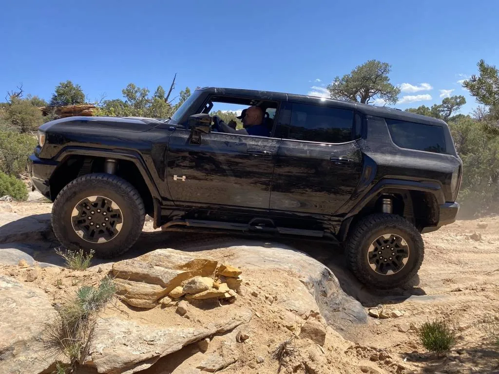 2024 GMC Hummer EV SUV