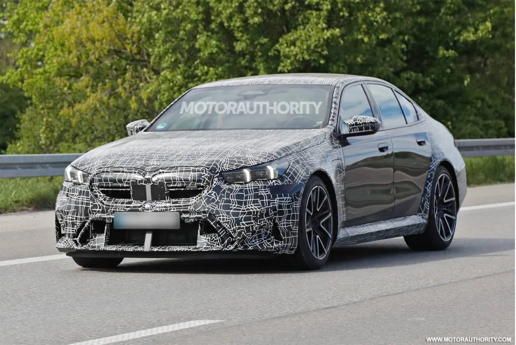 2025 BMW M5 spy shots - Photo credit: Baldauf