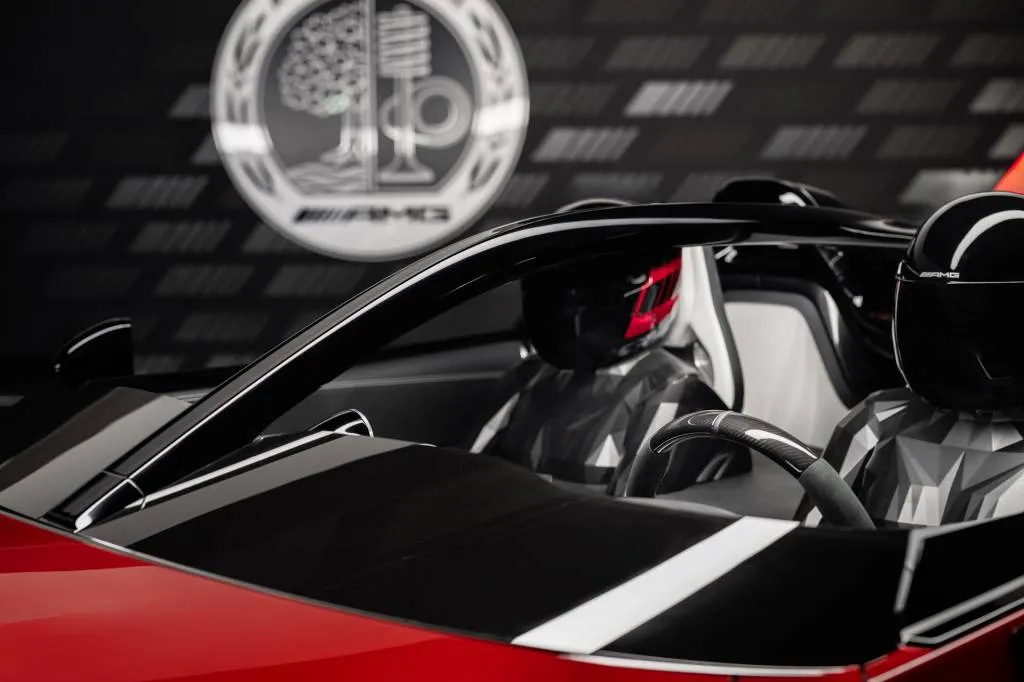 Konsep Mercedes-Benz AMG PureSpeed