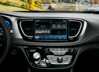 Chrysler Pacifica 2023