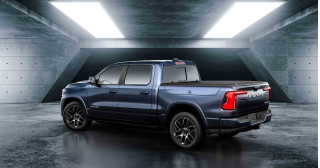 2025 Ram 1500 REV